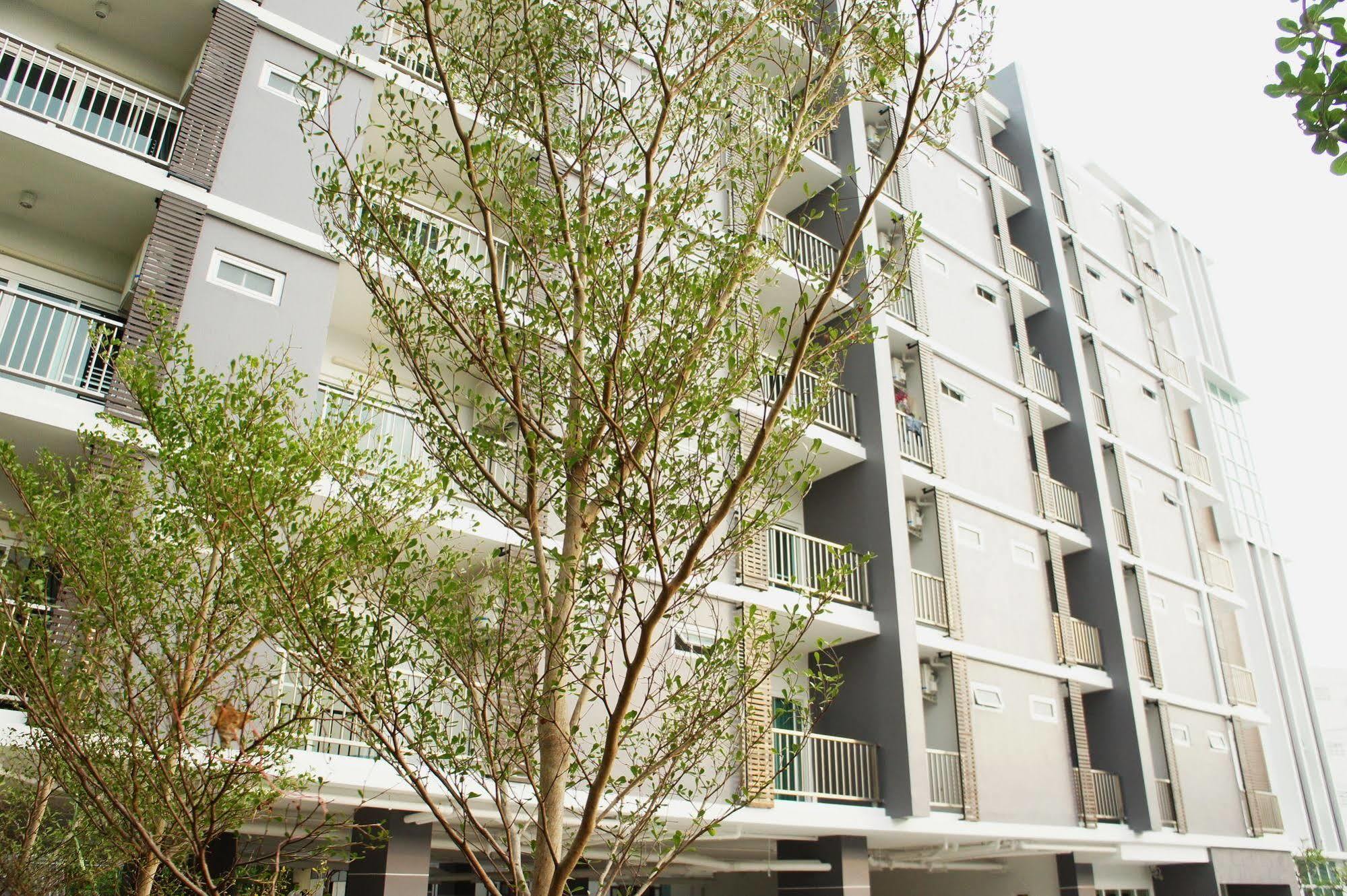 Wealth 30Th Hotell Bangkok Eksteriør bilde